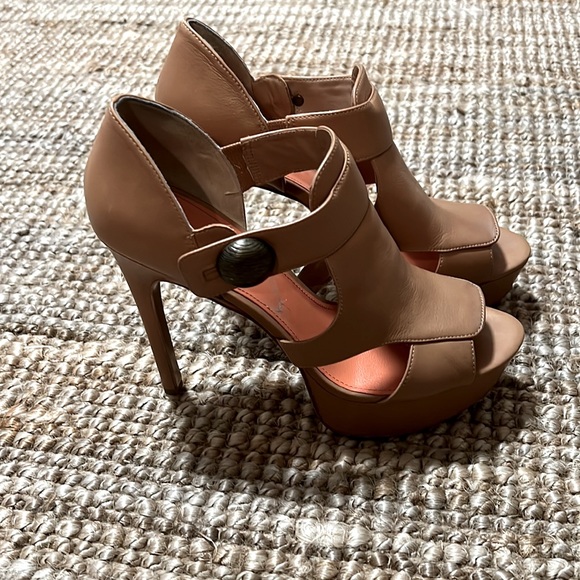 Vía Spiga 8.5 high heels - Picture 2 of 4